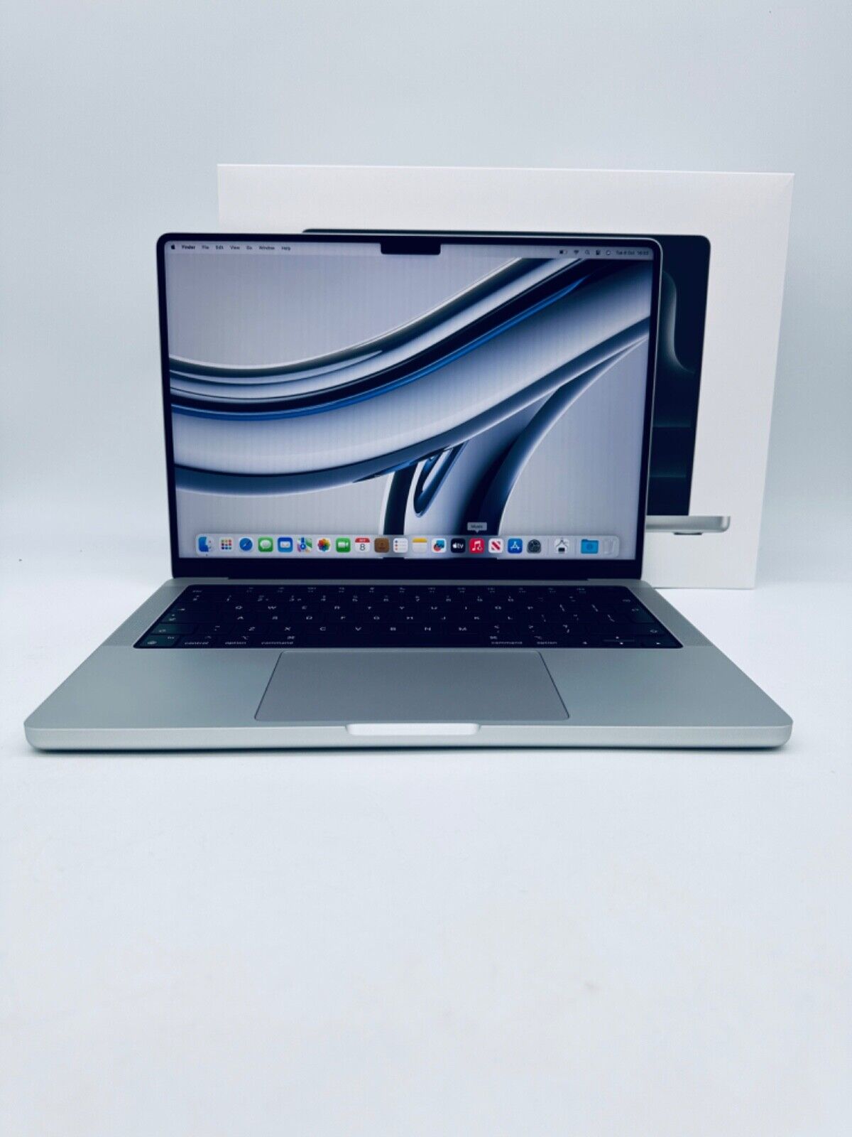 Apple MacBook Pro 14" 2023 M3 Pro 12-Core CPU 18-Core GPU 18GB 1TB SSD In Silver