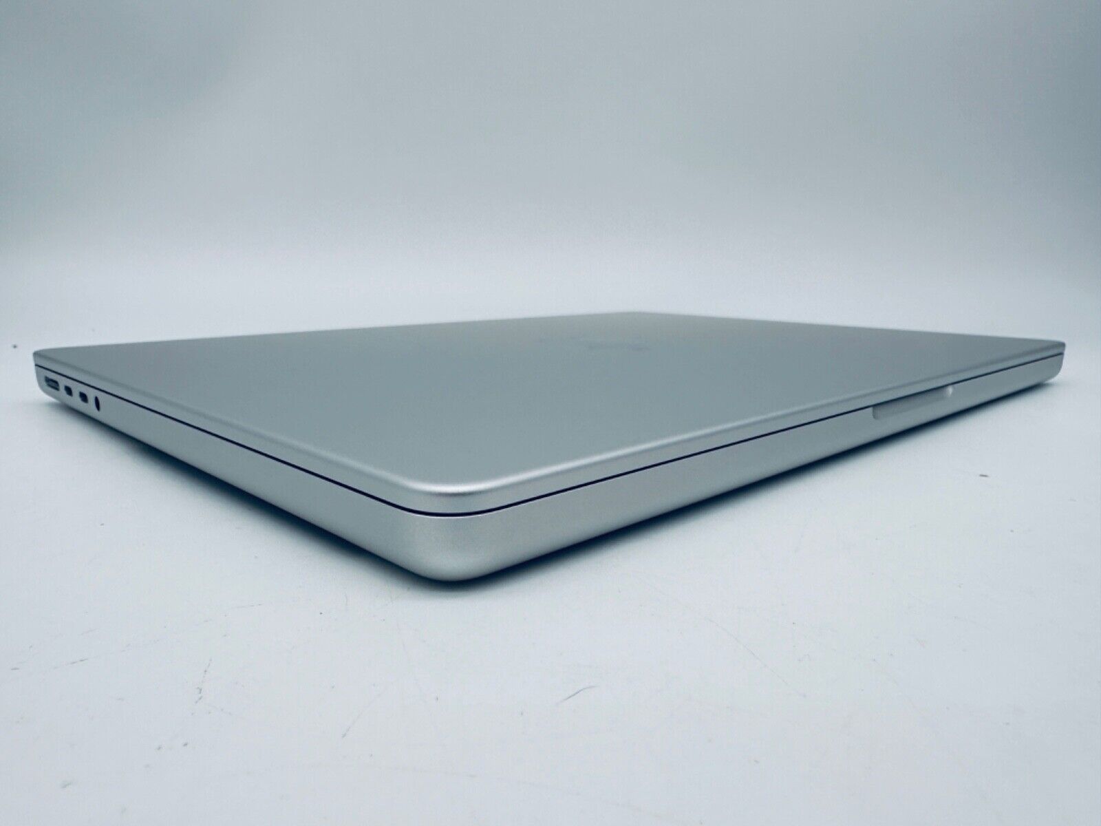 Apple MacBook Pro 14" 2023 M3 Pro 12-Core CPU 18-Core GPU 18GB 1TB SSD In Silver