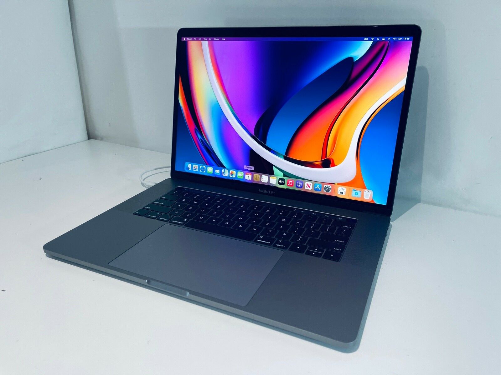 MacBook Pro 15.4インチ 登ろ 2018 i9 32GB SSD1TB